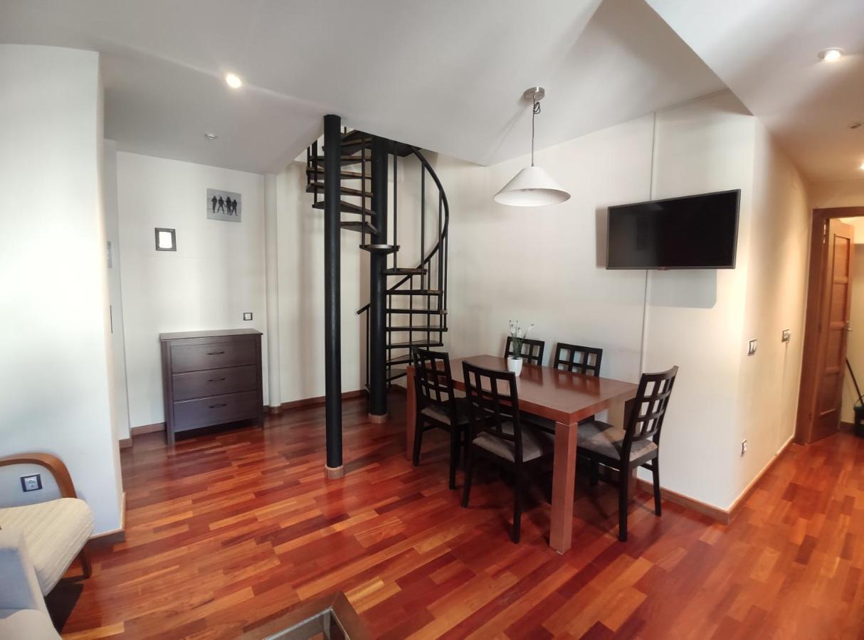 Apartamento Montes De Вільянуа Екстер'єр фото